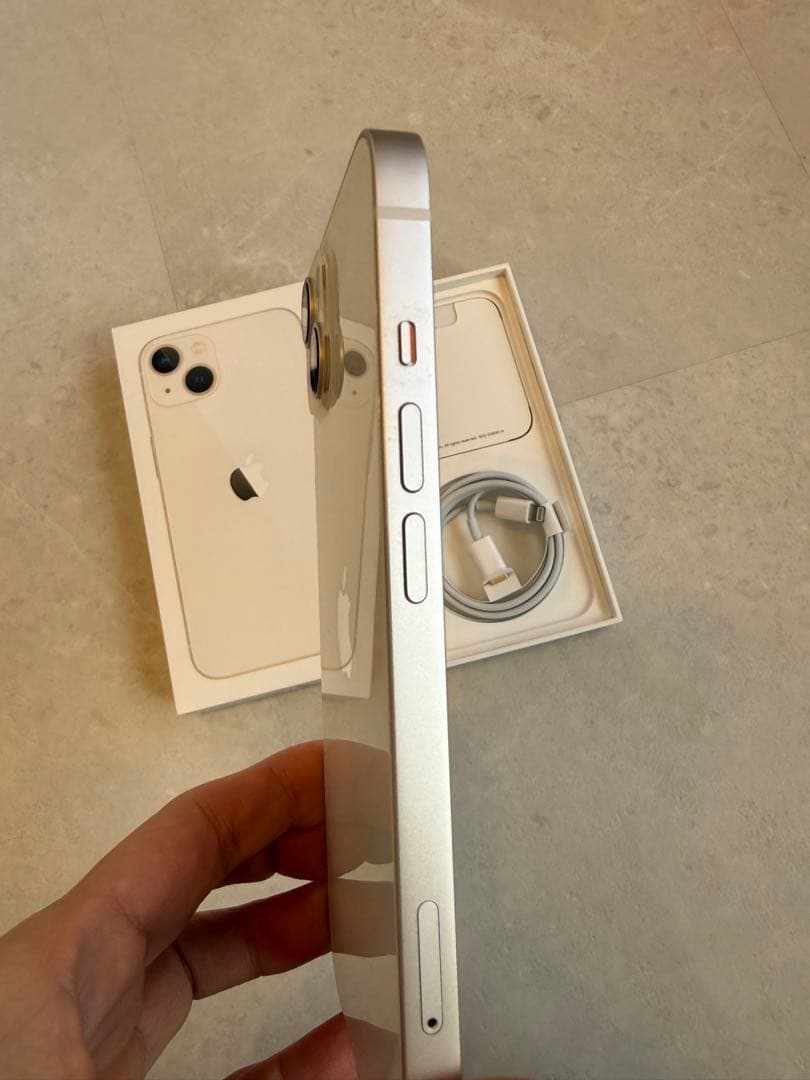 【美品】iPhone13 本体（箱付き） 128GB ホワイト