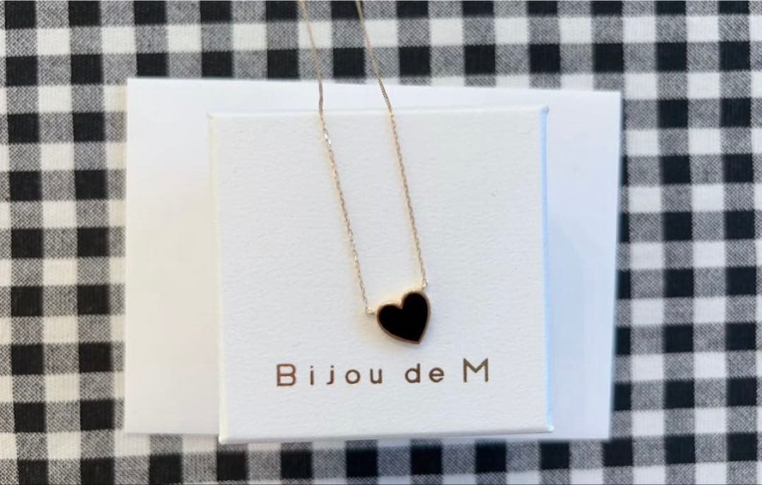 こりんビジュードM リバーシブルネックレス黒ハート