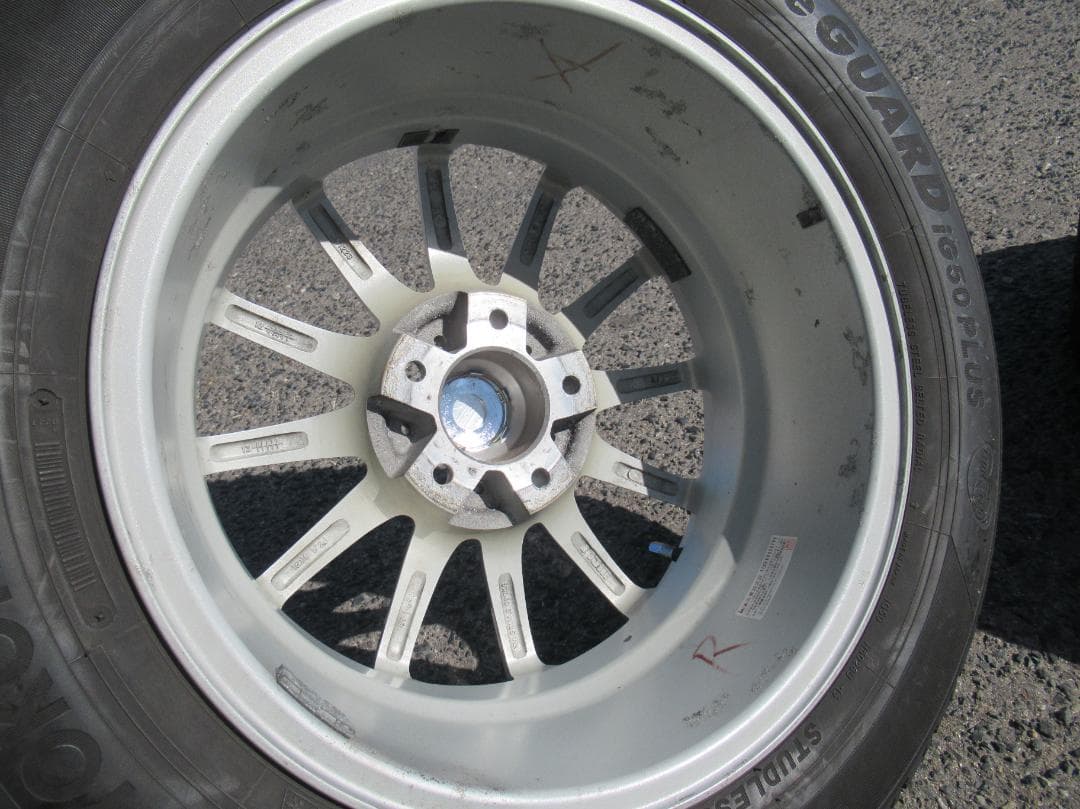 スタッドレス☆205/60R16 ヨコハマ プリウスα SAI ジューク等に☆