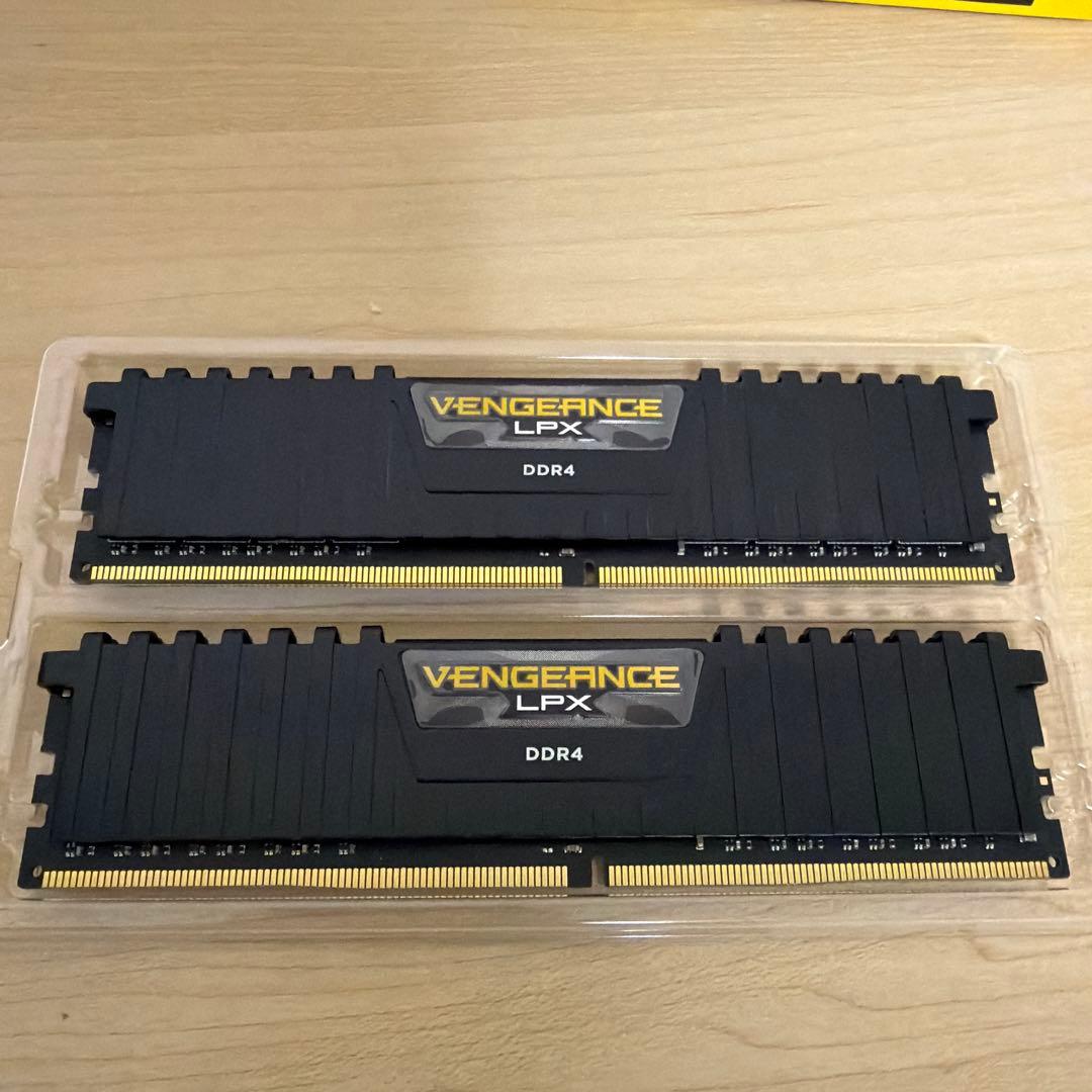 Corsair DDR4 8GB×2 CMK16GX4M2A2666C16