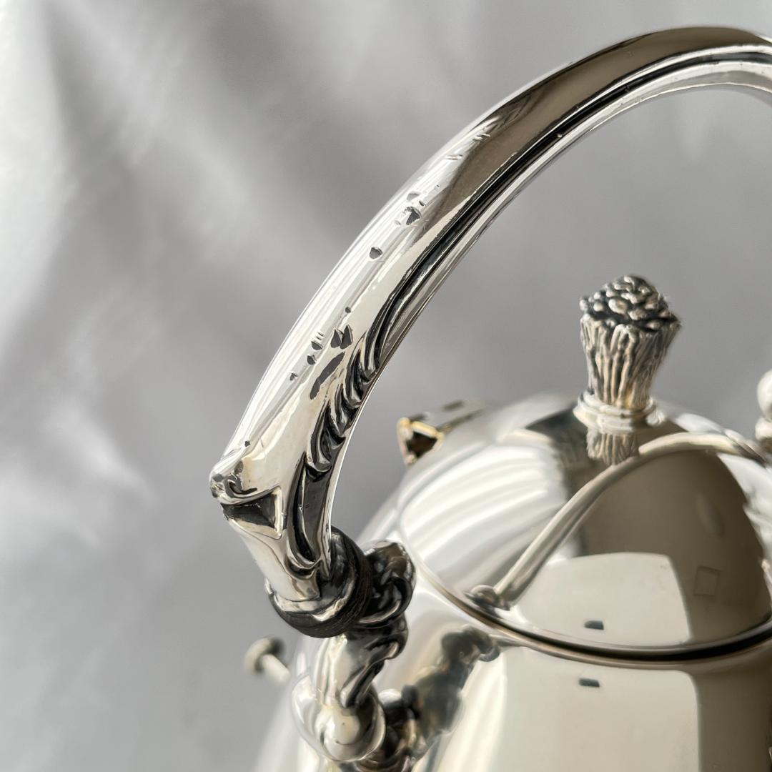 【Sheridan】ビクトリアンのティーケトル スタンド / バナー