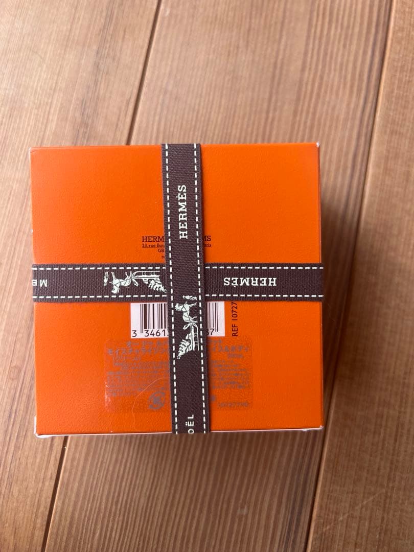 エルメス オードゥルバーブエカルラットモイスチャライジングバーム