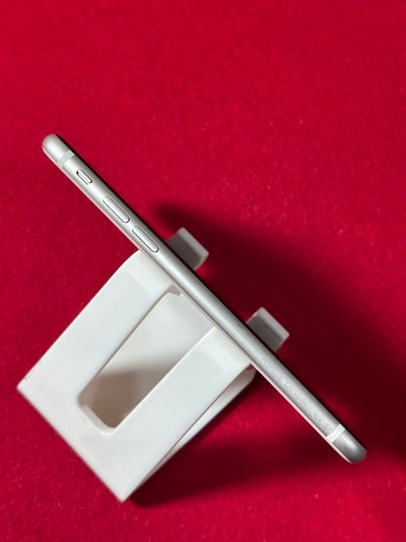 【0494】iPhone SE3第3世代スターライト 128GB simフリー