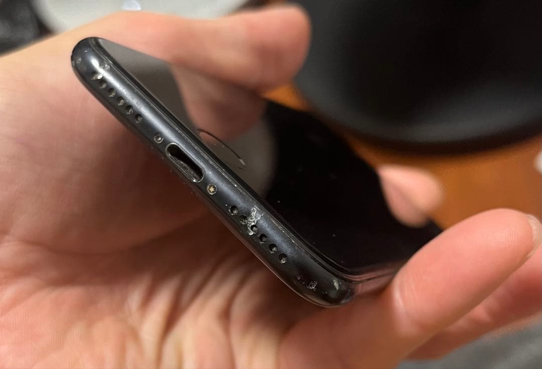 【値下げ】AppleiPhoneSE (第2世代)ブラック64Gバッテリ76%