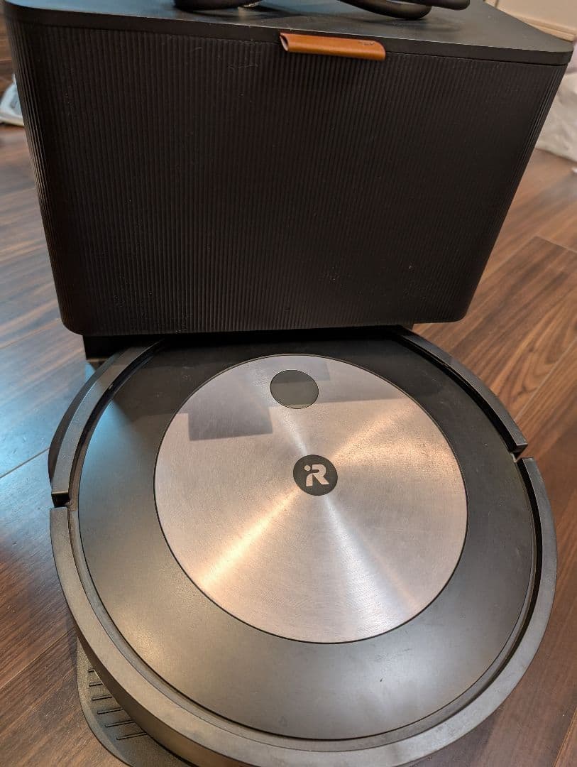 iRobot Roomba J7+ ロボット掃除機本体