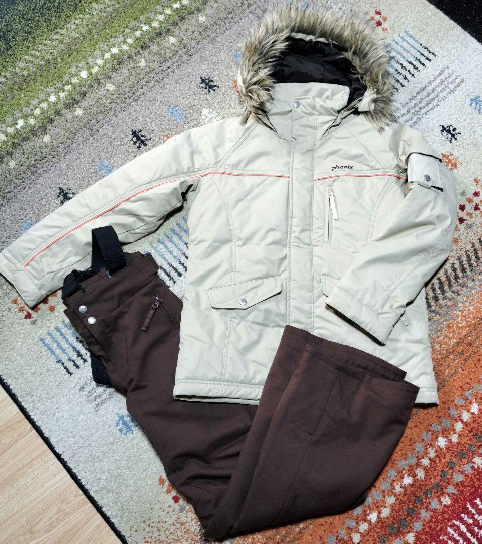 美品　PHENIXスキーウェア　レディス上下　　スキ上下　スノボウェア　ベージュ
