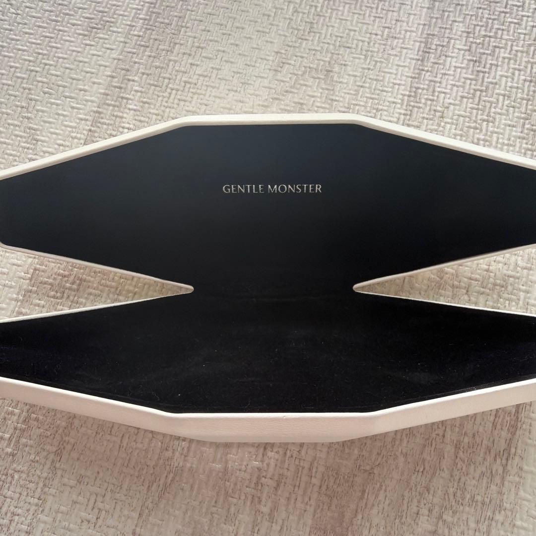 小物 GENTLE MONSTER phantom BRC16