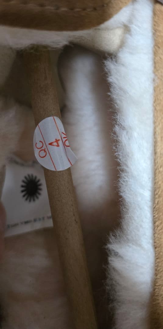 新品未使用／UGG／Dakota／サイズ8