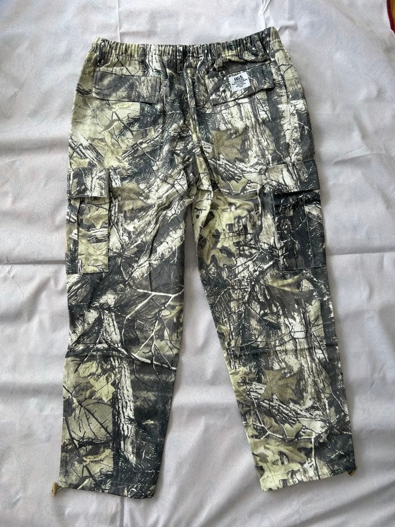 HIDE AND SEEK 迷彩カーゴパンツ　M 2025aw