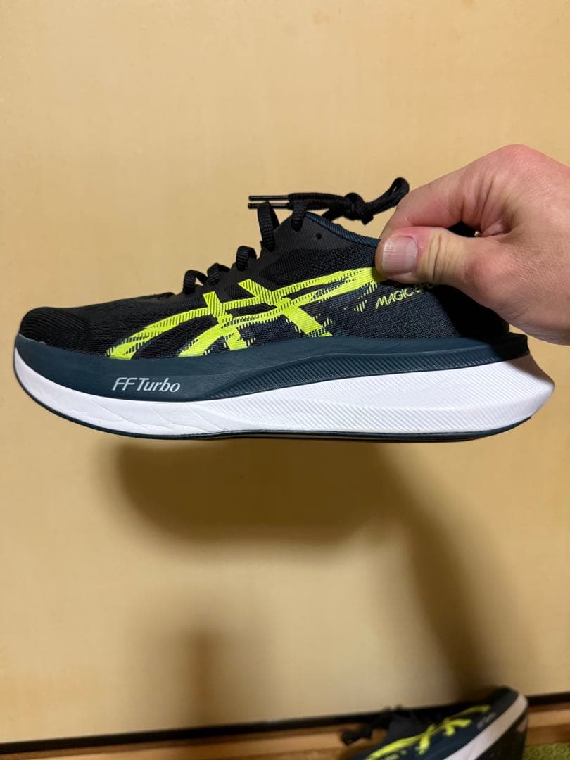 asics マジックスピード4 ネイビー/イエロー