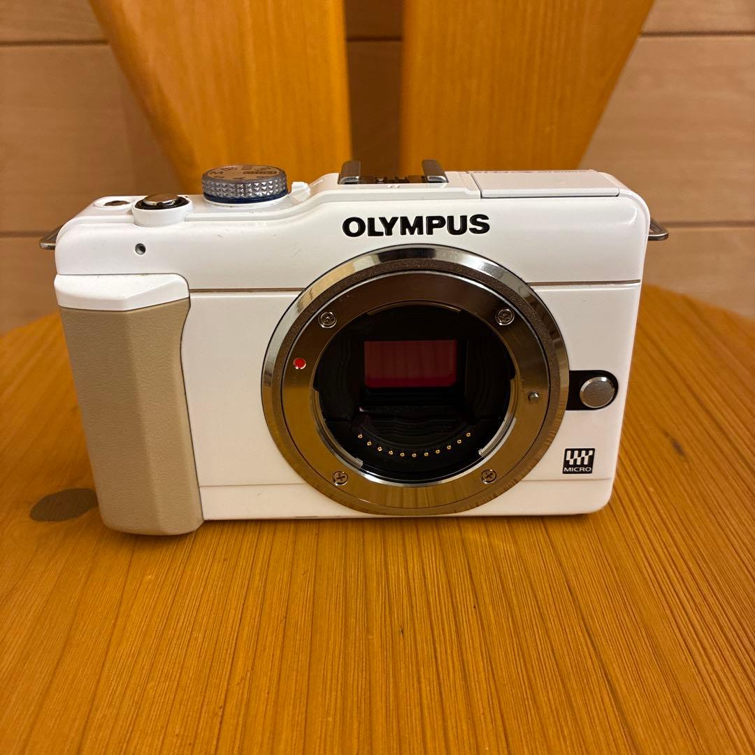 OLYMPUS PEN E-PL1S ホワイト ダブルズームキット　SDカード付
