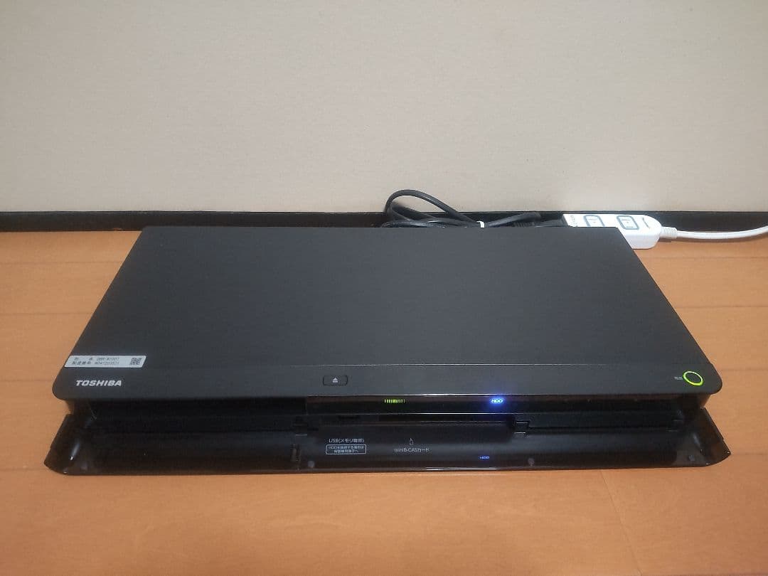 東芝　REGZA　DBR―W1007 1TB→3TB プチメンテ済み