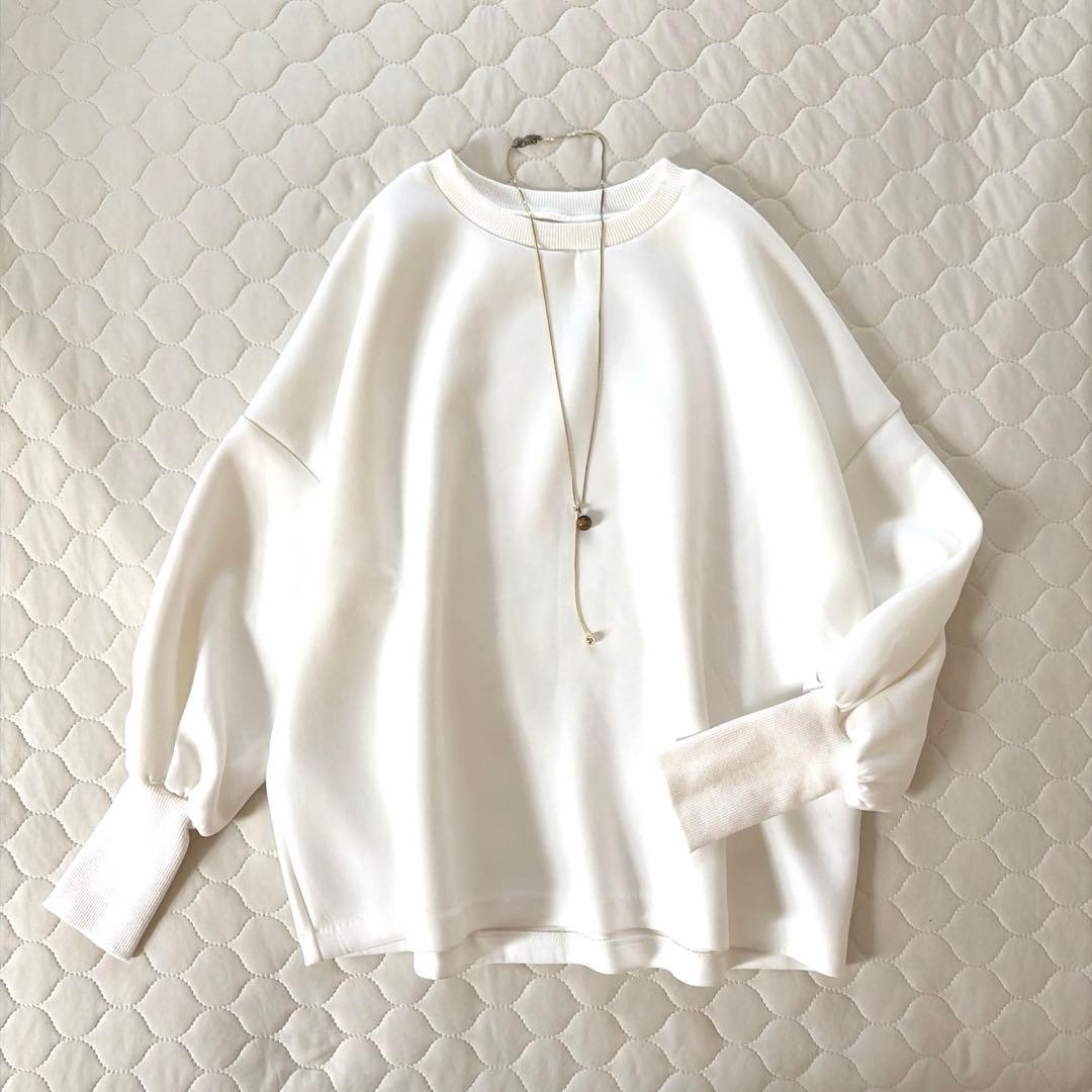 【美品】BEARDSLEY✴︎ダンボールパフトレーナー　ホワイト　FREEサイズ