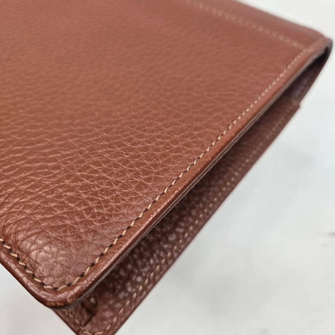 ほぼ未使用 BURBERRY クラッチバッグ 鍵完備 シボレザー