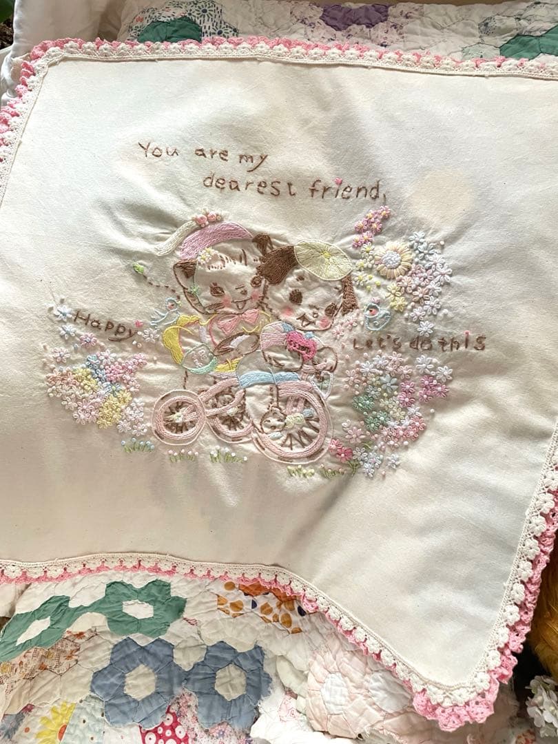アンティークキルト＆アニマル刺繍わんちゃん♡ねこちゃんハンドメイド刺繍·͜· ♡