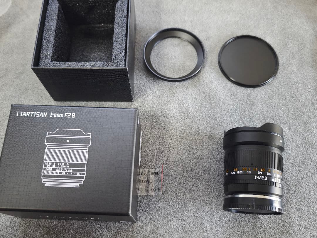 新品同様 TTArtisan 14mm f/2.8 フルサイズ超広角 ソニーE
