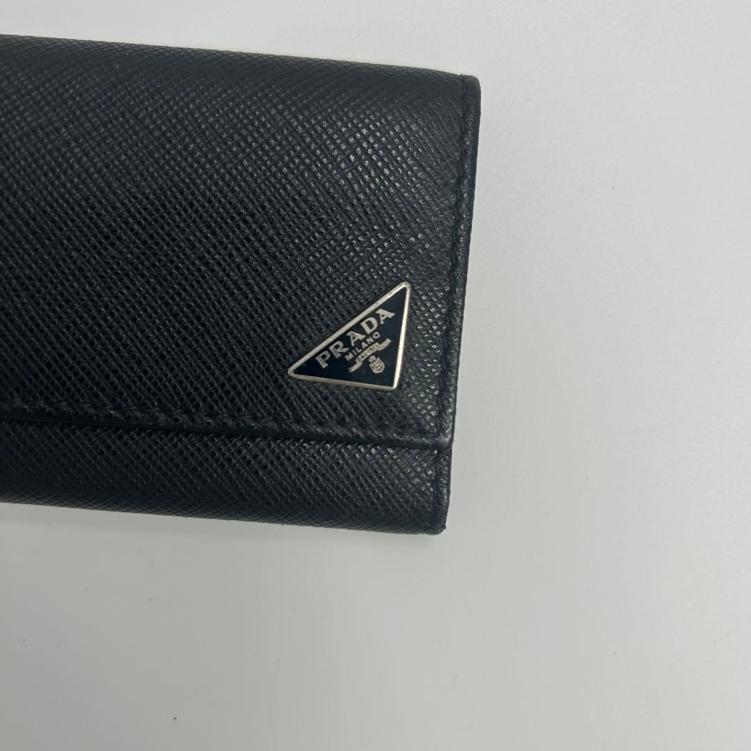 【美品】希少　プラダ 6連 キーケース 三角ロゴ サフィアーノレザー　黒