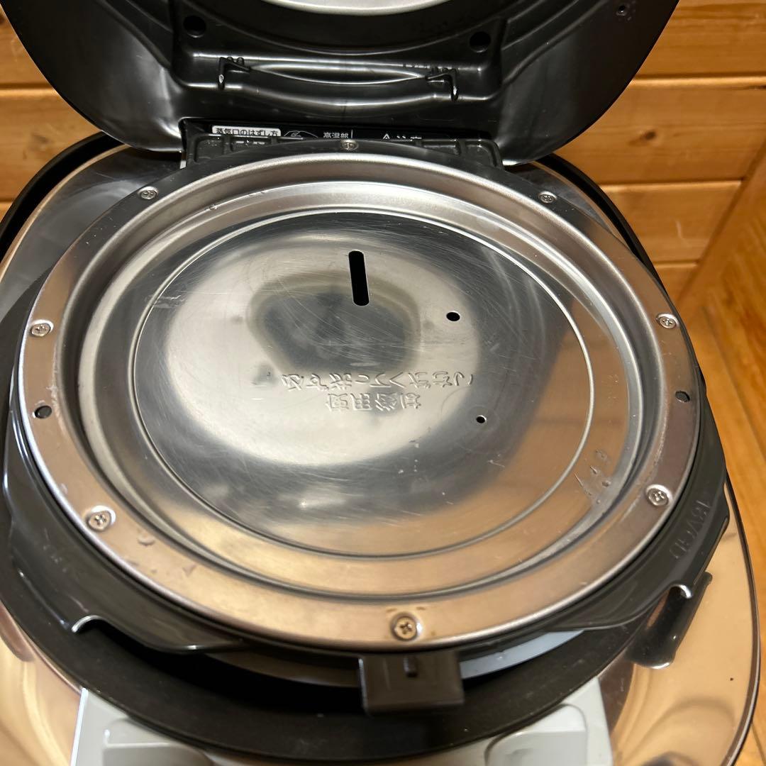 【良品】炊飯器 10合炊き RC-18VSR　21年製　真空圧力　東芝