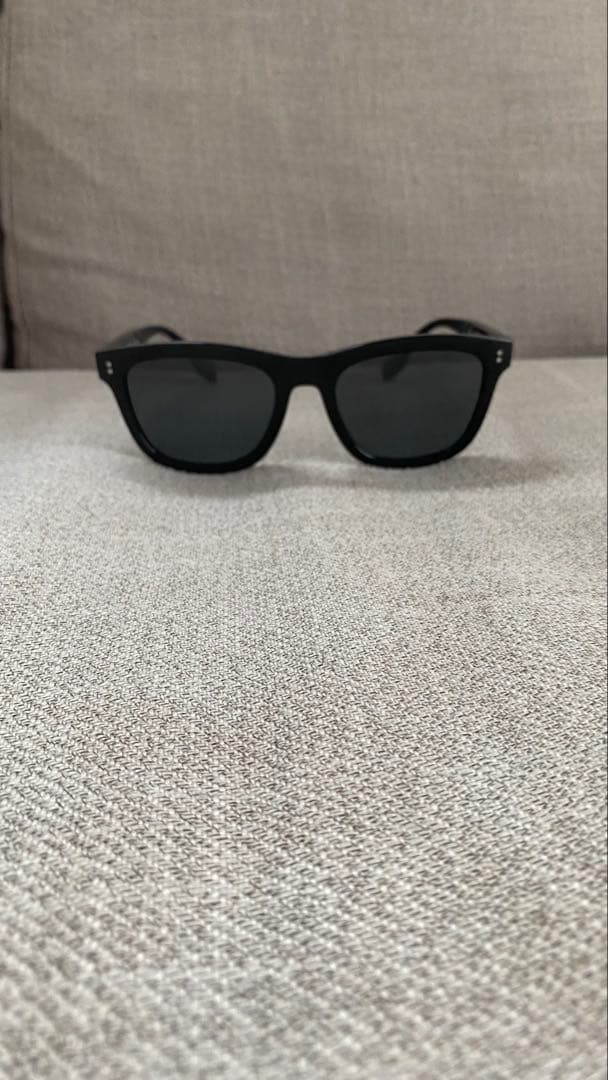 BURBERRY ブラックサングラス ケース付き