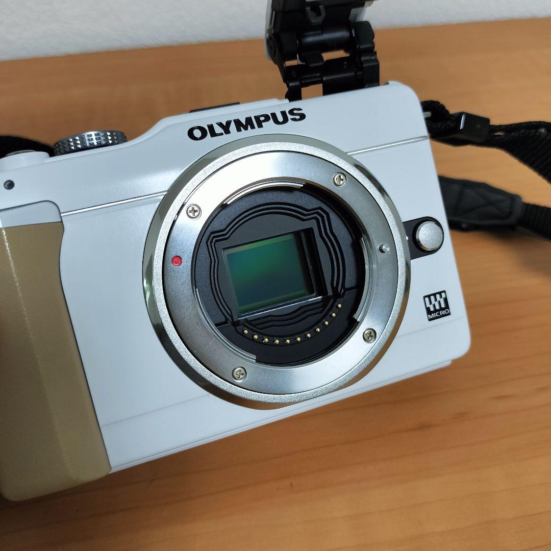 【美品】OLYMPUS PL1s ミラーレスカメラ 　レンズ２本