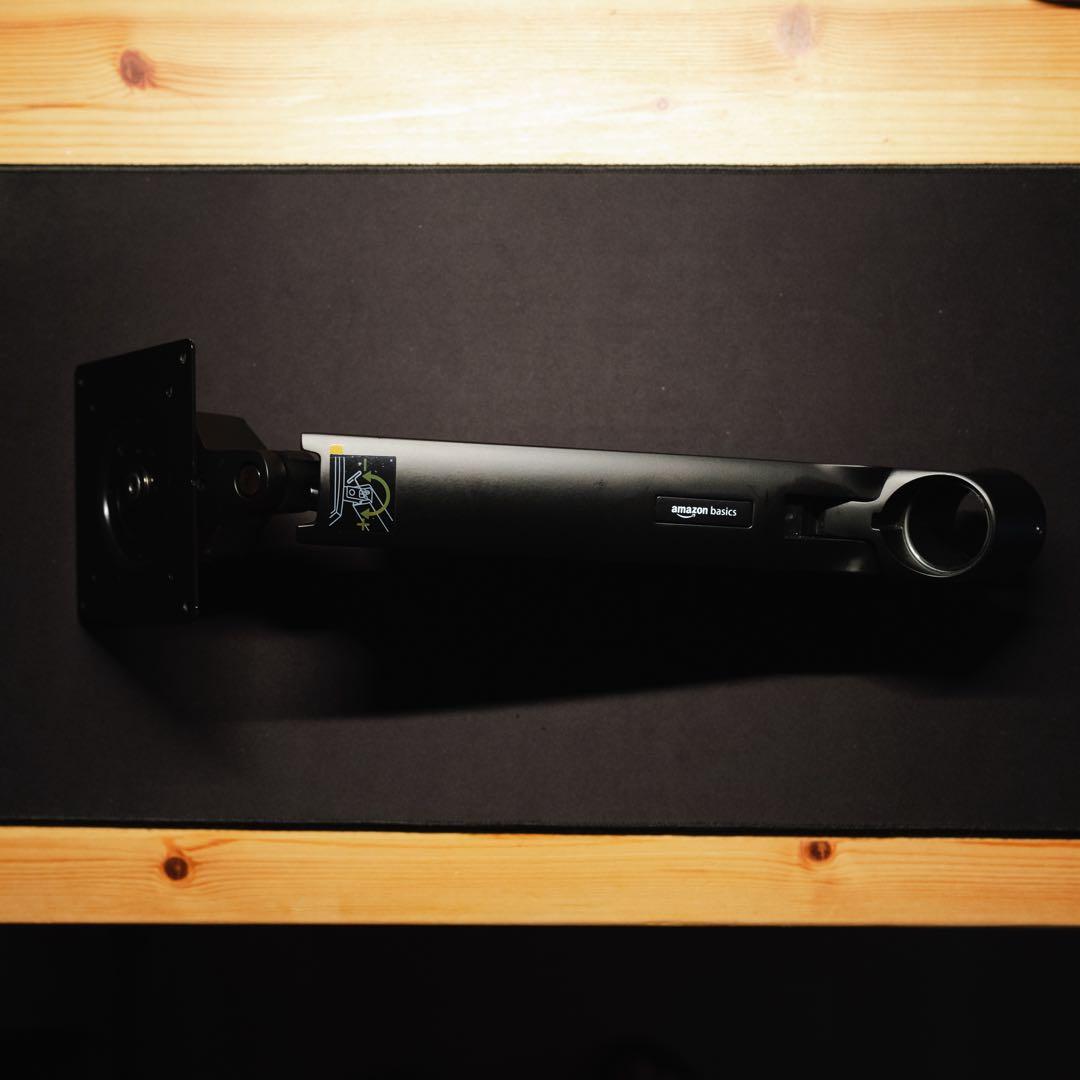 Amazon basic モニターアーム(エルゴトロンLX)