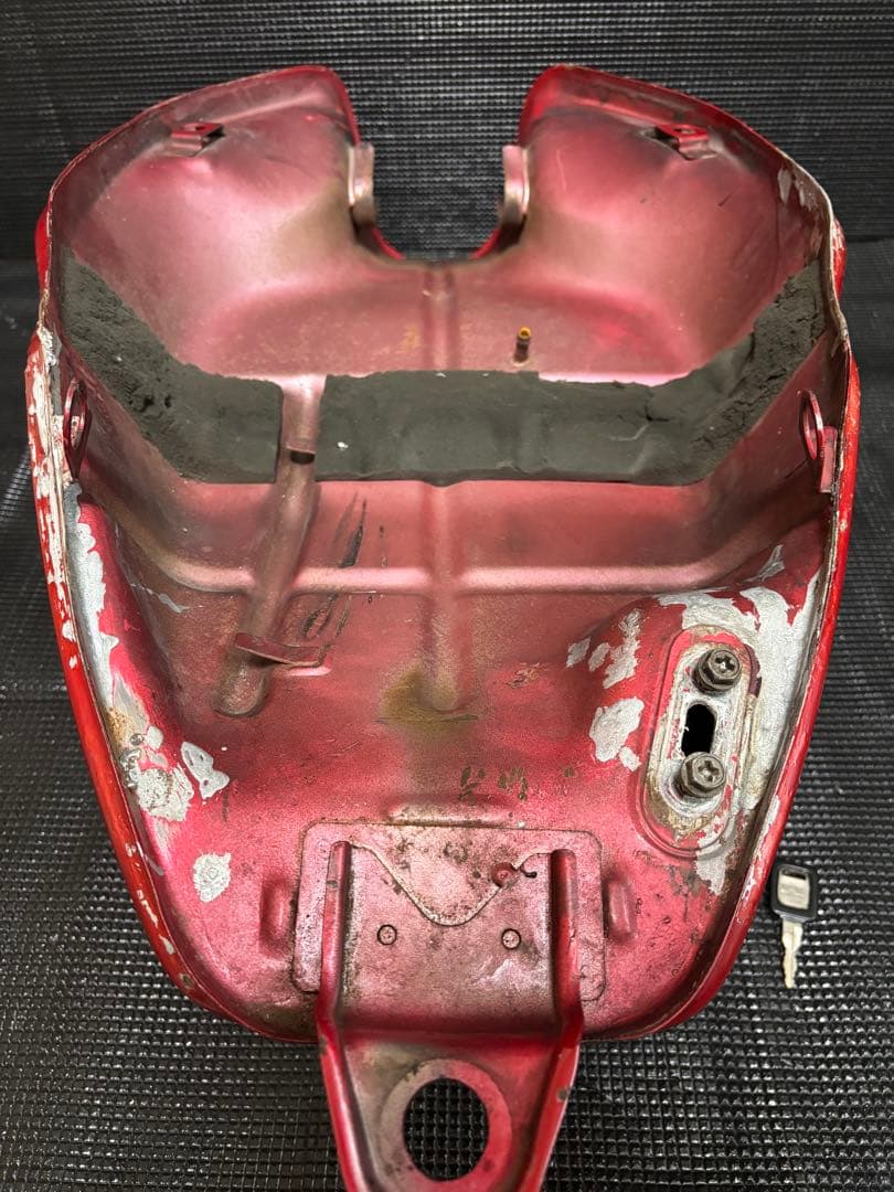 kawasaki バリオス1型 2型 燃料タンク エンブレム/キャップ付き！