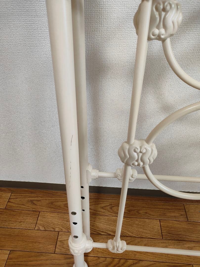 ローラアシュレイ　シングル　アイアン　ベッド　フレーム　ベッドガード付