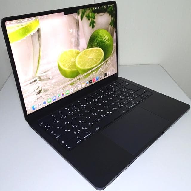 【美品】MacBook Air 2022_M2/8GB/256GB_MDN