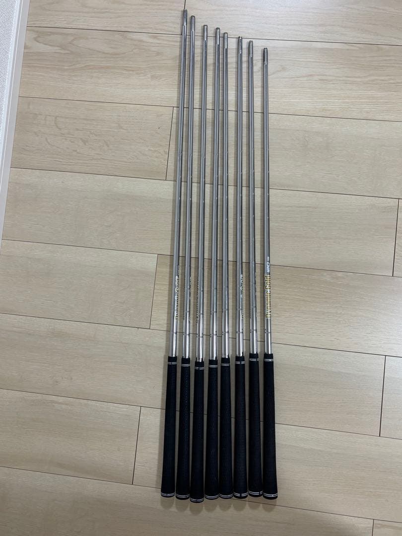Dynamic Gold 120 S200スチールシャフト 8本セット