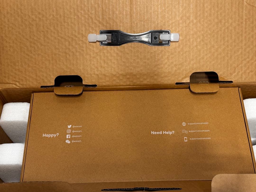 Wacom Cintiq 22 DTK-2260/K0D（新品プロペン2有）