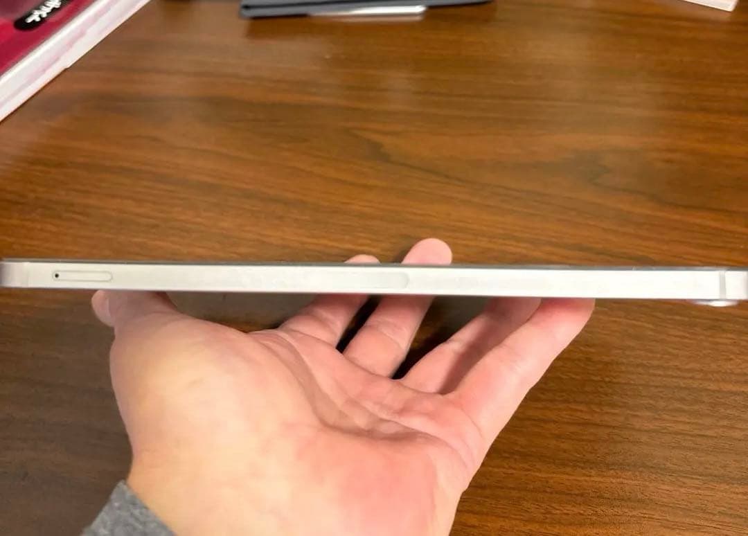 Apple iPad mini 6 64GB スターライト本体 セルラーモデル