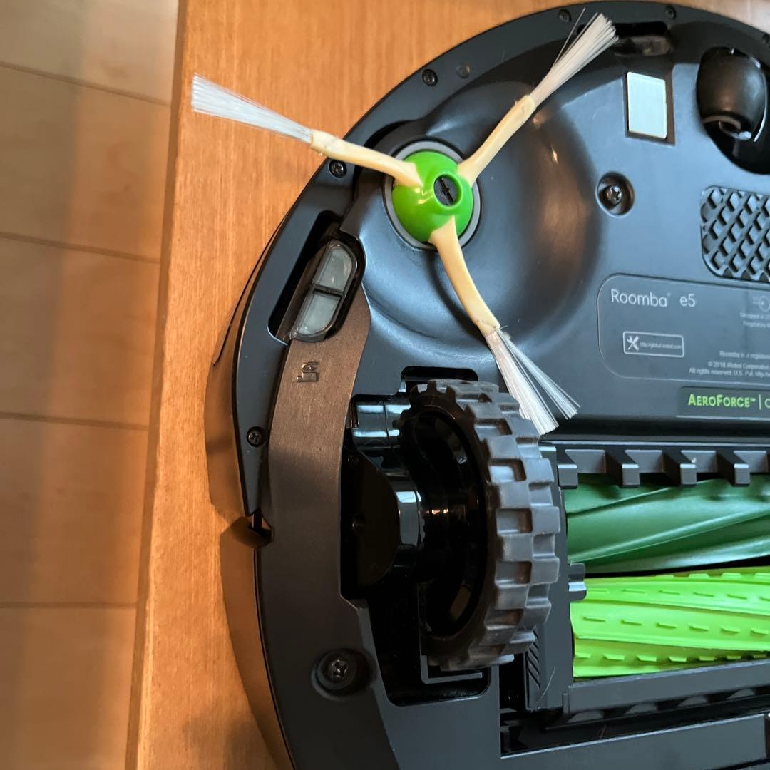 iRobot Roomba ルンバ　e5 ロボット掃除機 本体、箱付き