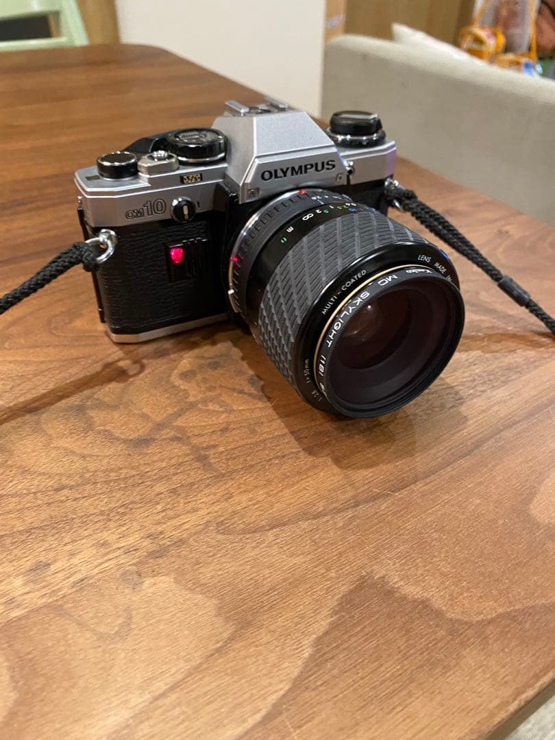 OLYMPUS OM-10 フィルム一眼　シグマ1:2.8 50マクロレンズ付