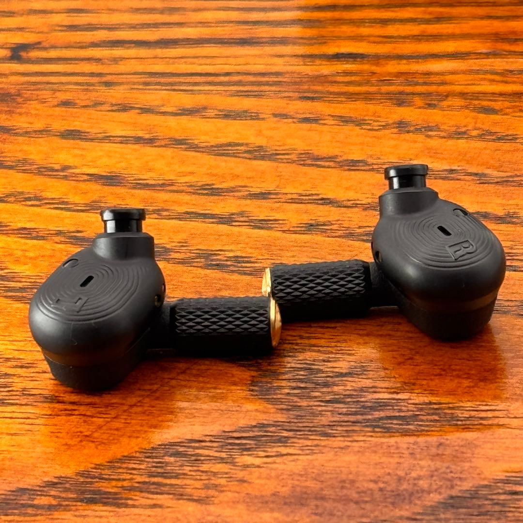 Marshallの人気モデル Motif II A.N.C. ワイヤレスイヤホン