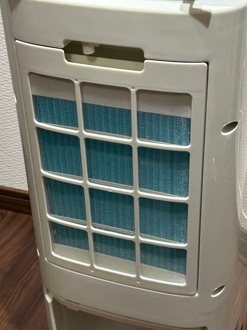 ◇ペルチェ式◇冷風扇冷風機◇ホワイト◇送料込み◇未使用に近い◇