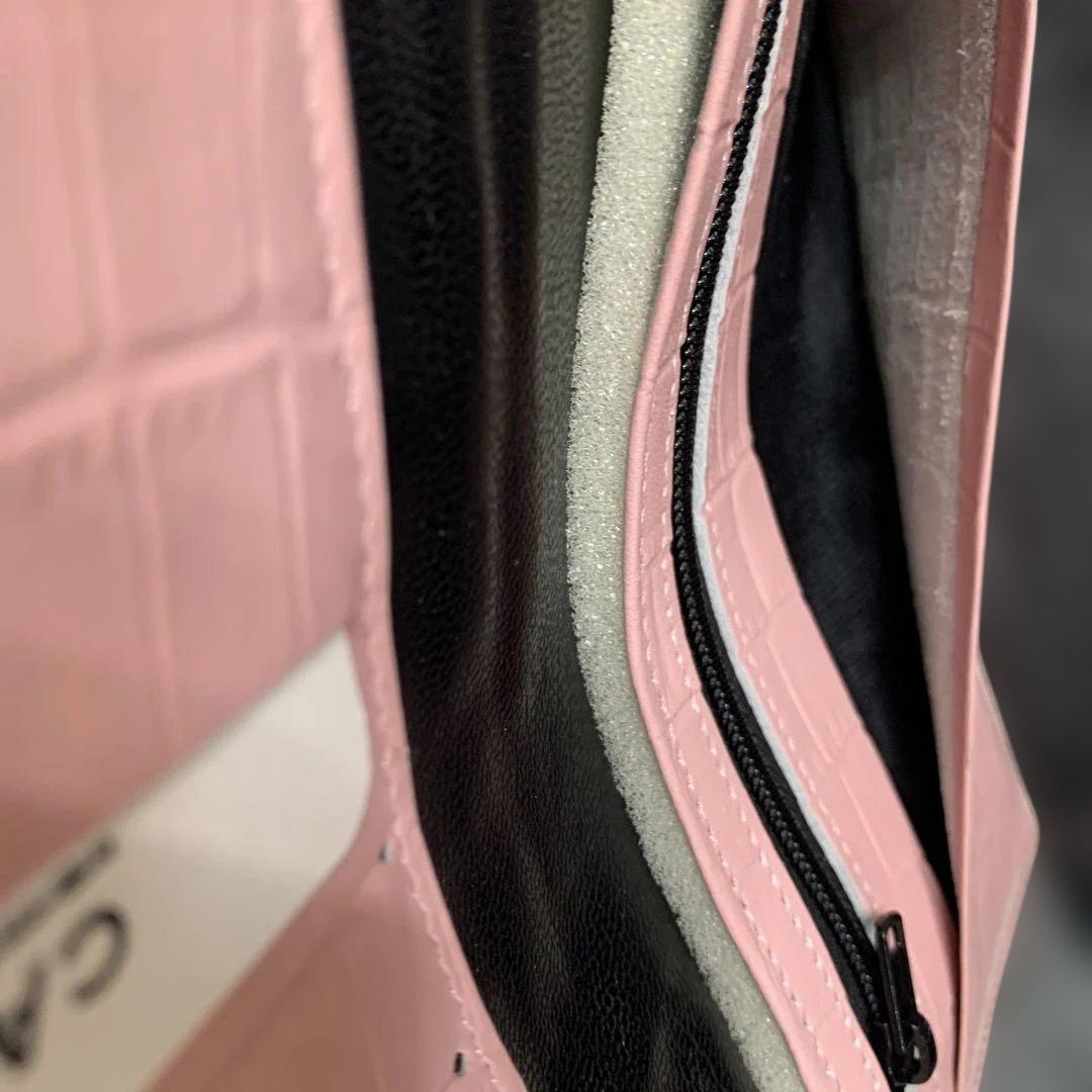 み*る様 皇居財布　ピンク クロコダイル風　長財布　牛革？