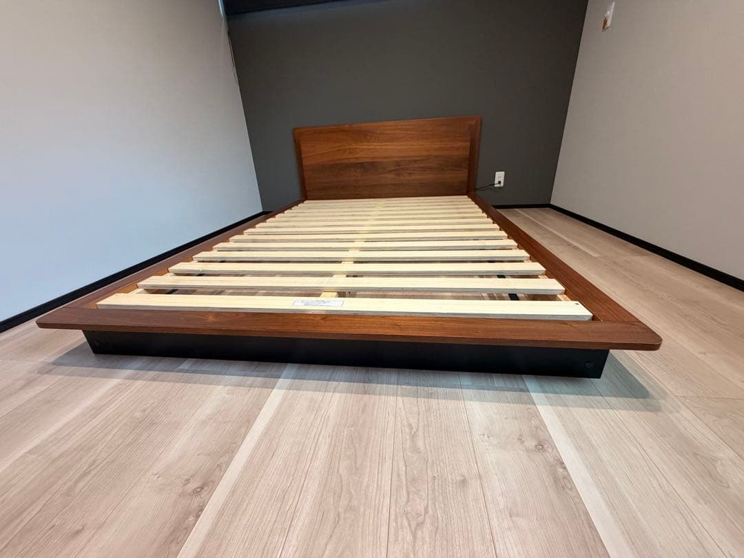 Maison ベッドフレーム