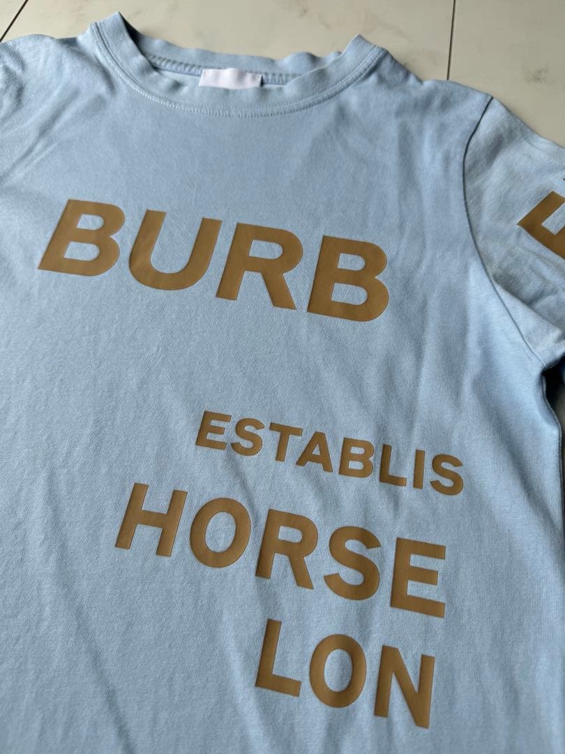 ★美品　バーバリー　Tシャツ　サイズ140