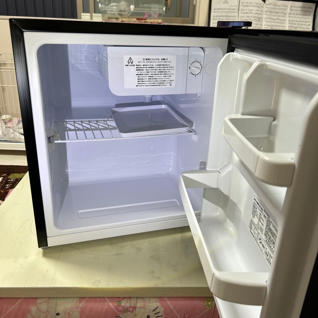 24年式　冷蔵庫　ほぼ新品　吉井電気製　一人暮らし　小型