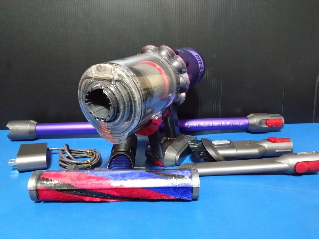 dyson‼️お買い得品！デジタルスリム フィラフィ SV18