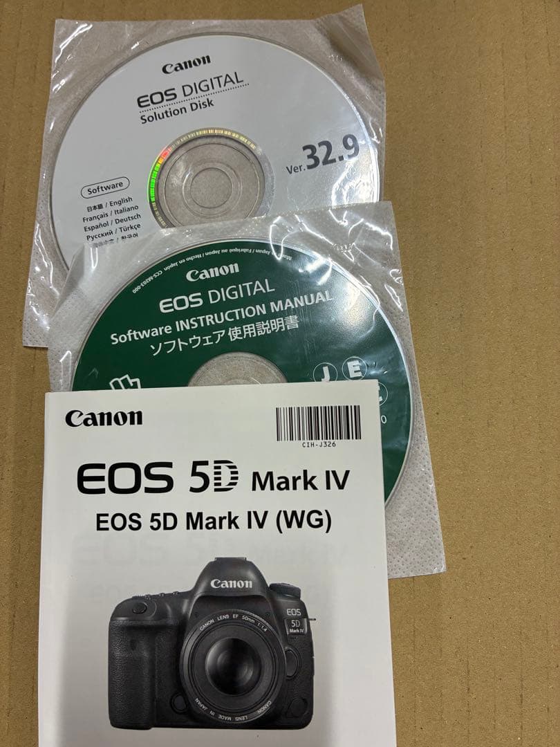 【新品未使用】Canon EOS 5D Mark IV ボディ 箱にダメージあり