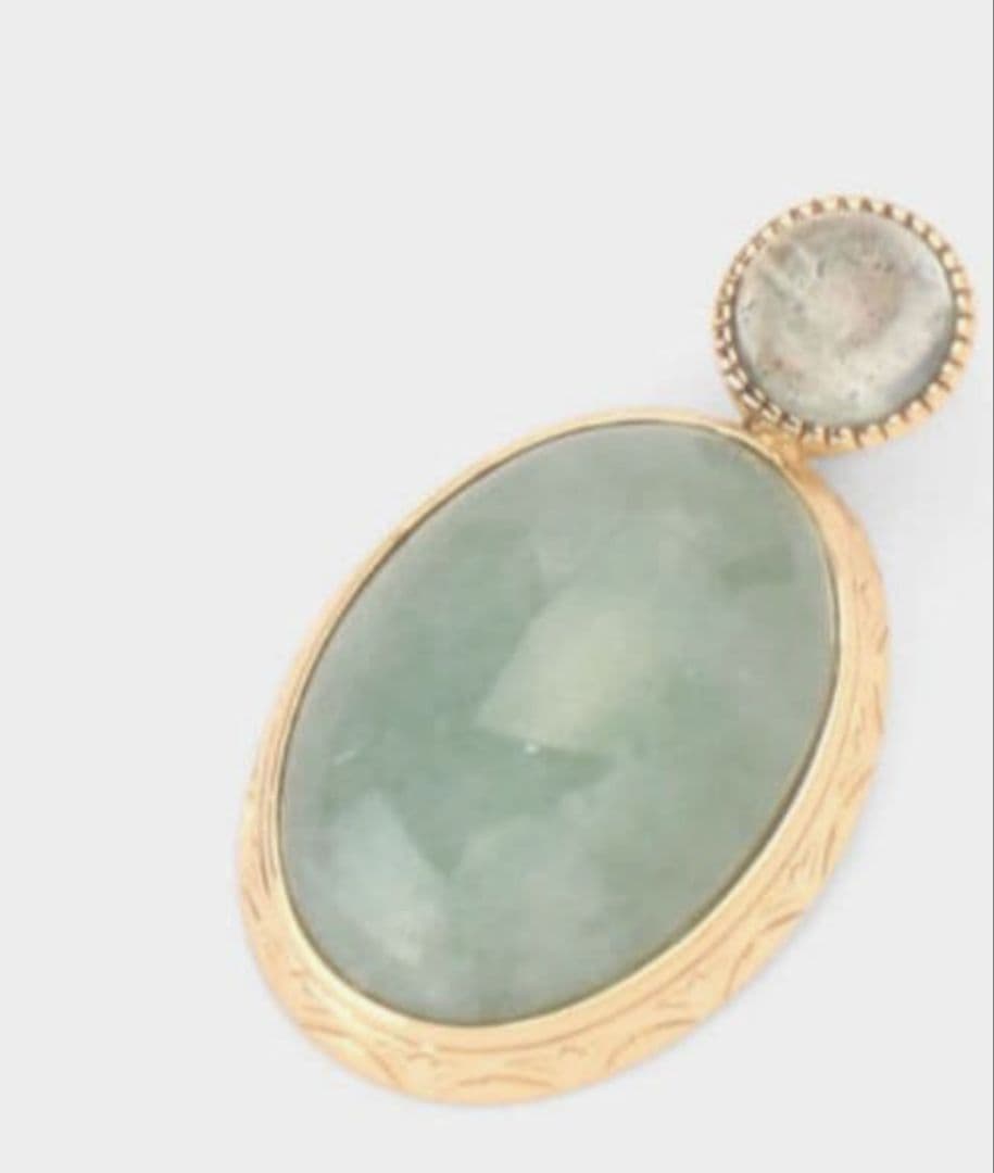 週末限定お値下げ　アガット K10翡翠とベリルのチャーム