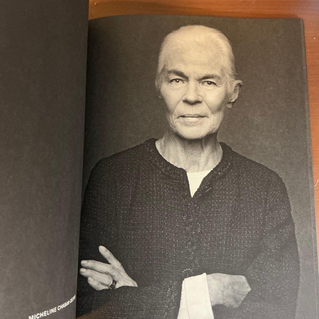 洋書 Karl Lagerfeld THE LITTLE BLACK JACKET