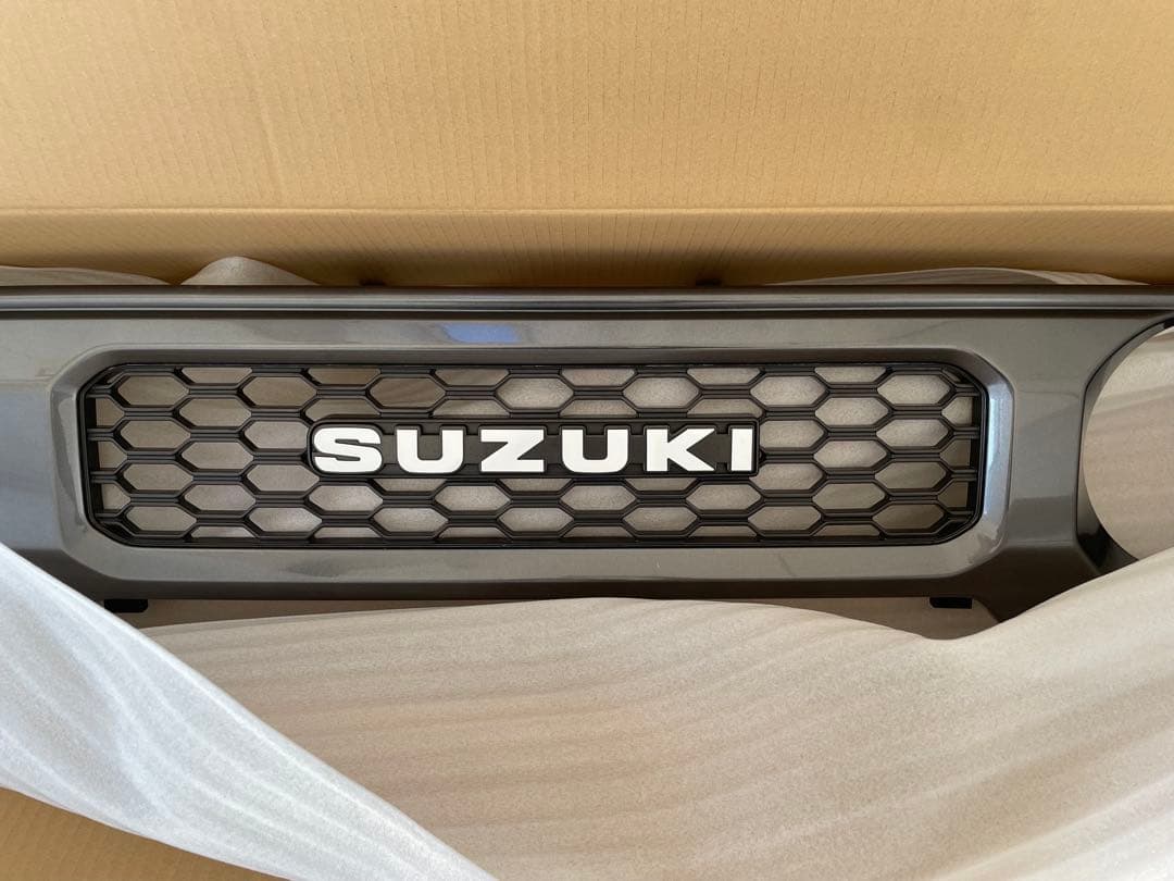 SUZUKI ジムニー 純正オプションフロントグリル