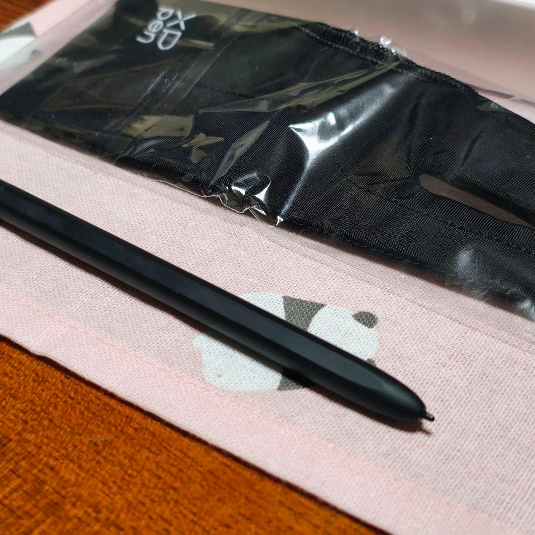 XPPEN magic drawing pad ＆ 折りたたみタブレット台