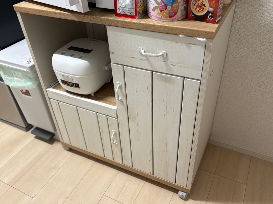 ホワイト木製キッチンワゴン　キャスター付き　ニトリ　11/13までの引き渡しのみ