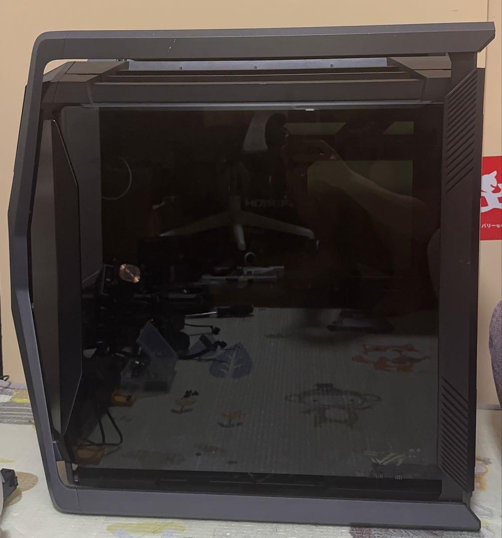 ROG HYPERION ゲーミングPCケース