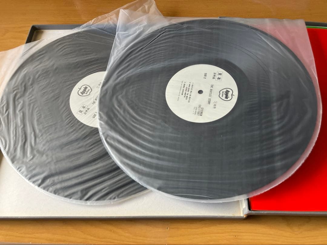 新品同様　ストリー　ノーヒゲ 白ラベル　ラベル二重印刷　ビートルズ　物語