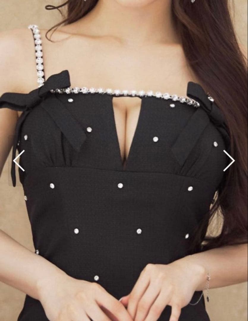 JEWELS ジュエルズ パール装飾付き黒タイトドレス