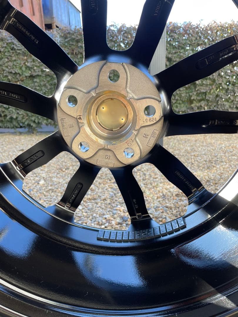 雨*太様 ポルシェマカン95B BS ブリザック19インチ スタッドレスタイヤホ